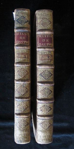 MORET DE BOURCHENU (J.-P., marquis de Valbonnais)....