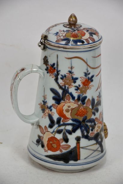 Japon, XVIIIe siècle

Vase couvert et fontaine...