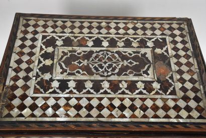 Cabinet à décor marqueté, Empire ottoman,...