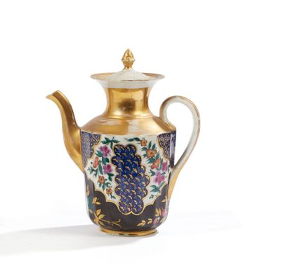 Russie

Théière couverte en porcelaine de...