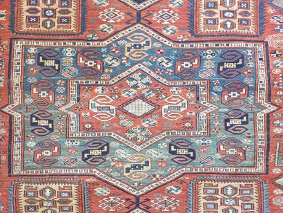 Tapis Soumak (tissé en laine sur chaîne et...