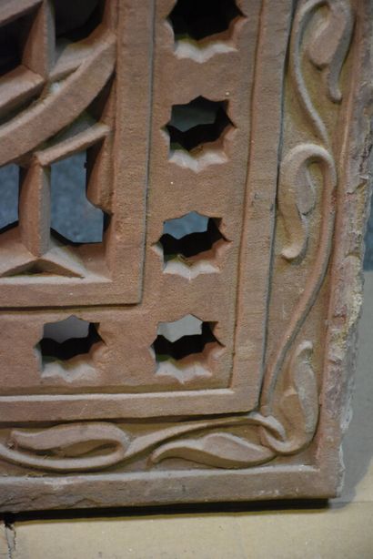 INDE

Deux écrans en grès ajouré dit Jali.

Haut....