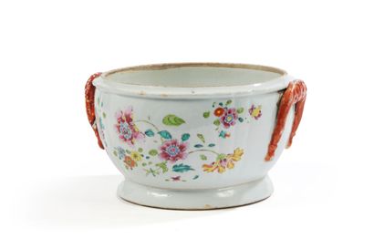 Chine, XVIIIe siècle

Légumier en porcelaine...