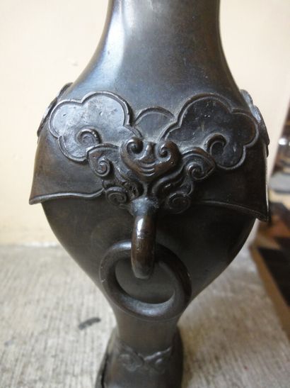 Chine, XVIIe siècle

Vase en bronze, balustre...