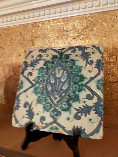 Paire de carreaux à décor de mandorle, Égypte...