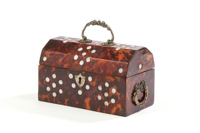 Coffret de voyage en écaille de tortue et...