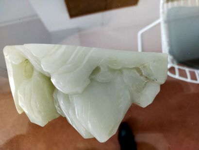 Chine, XIXe siècle

Repose pinceaux en jade...