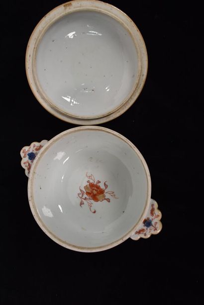 Chine, XVIIIe siècle

Petite terrine et assiette...