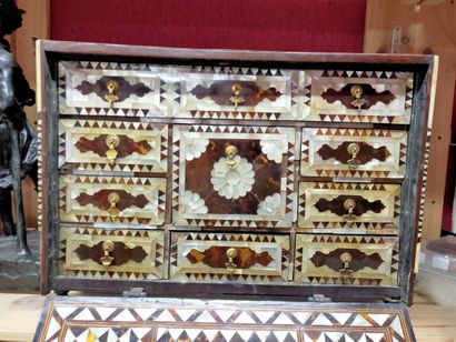 Cabinet à décor marqueté, Empire ottoman,...