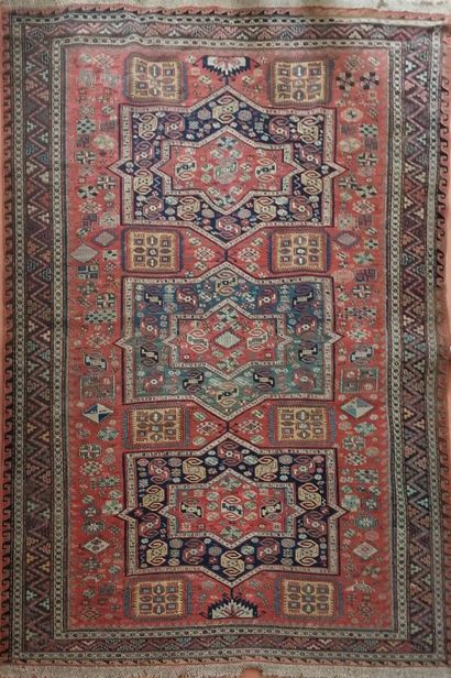 Tapis Soumak (tissé en laine sur chaîne et...