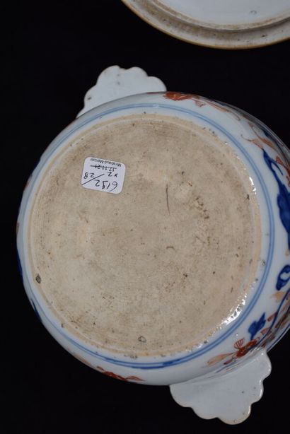 Chine, XVIIIe siècle

Petite terrine et assiette...