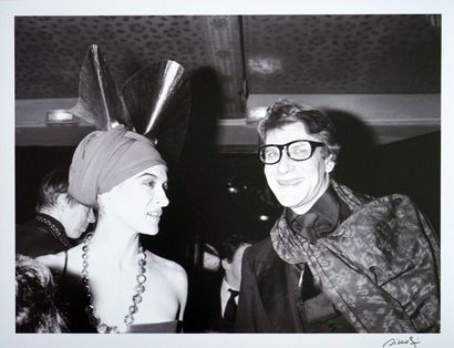 Yves Saint Laurent et Paloma Picasso au Palace

Tirage...