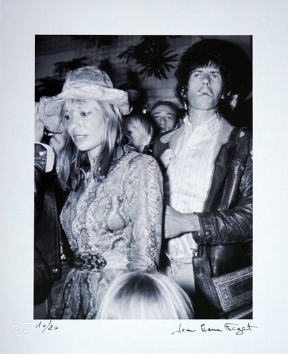 Keith Richards et Anita Pallenberg

Tirage...