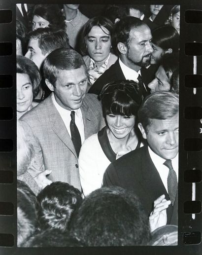 Steve McQueen et Ali Mac Graw 1964

Tirage...