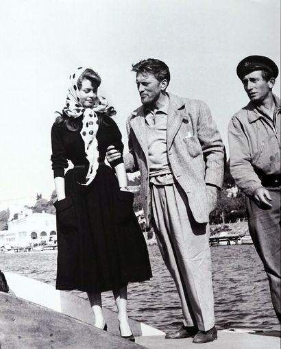 Brigitte Bardot et Kirk Douglas

Tirage sur...