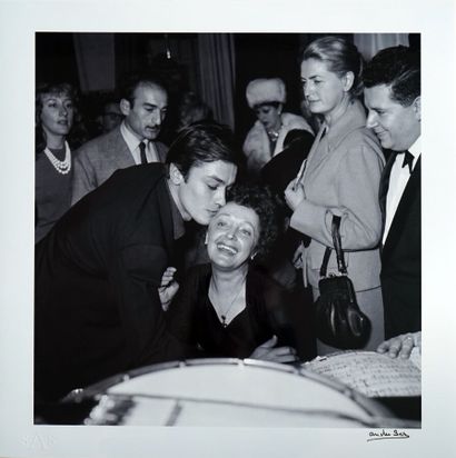 Alain Delon et Edith Piaf

Tirage sur papier...