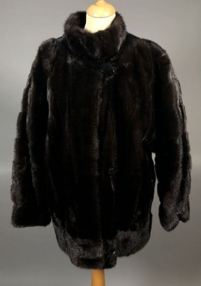 HERMINE couture fourrures, 211 rue Saint...