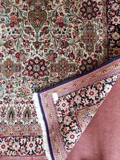 Tapis Ghoum soie (chaîne et trame en coton,...