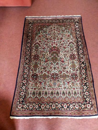 Tapis Ghoum soie (chaîne et trame en coton,...