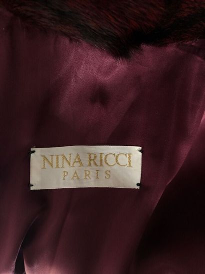 NINA RICCI Paris

Manteau en vison teinté...