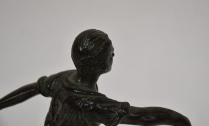 JEUX DE BOULE.

Joueur de boules lyonnaises.

Sculpture...