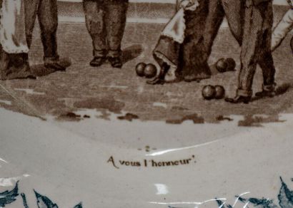 JEUX DE BOULE.

Plateau rond en faience de...