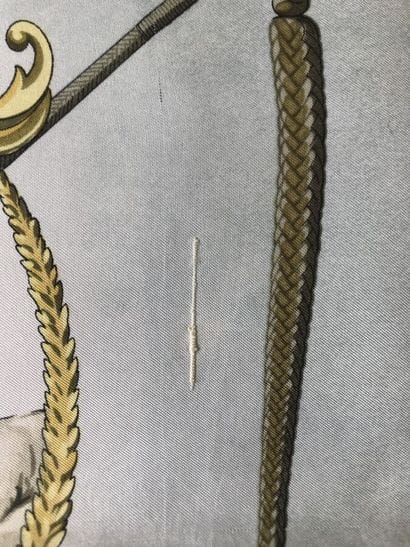 HERMES Paris

Trois carrés 90 en twill de...