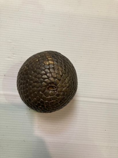 JEUX DE BOULE.

Deux paires de boules en...