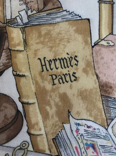 HERMES Paris

Trois carrés 90 en twill de...