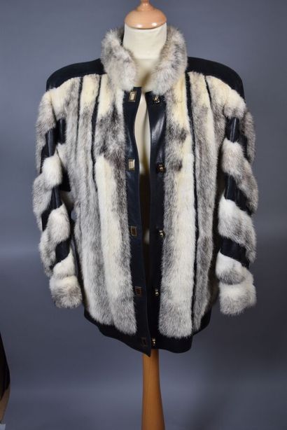 HENRI STERN, 8 av. Matignon, Paris

Veste...