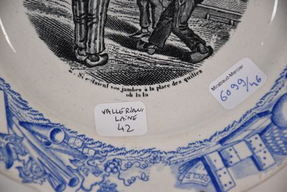 JEUX DE QUILLES.

Assiette à dessert en faience...