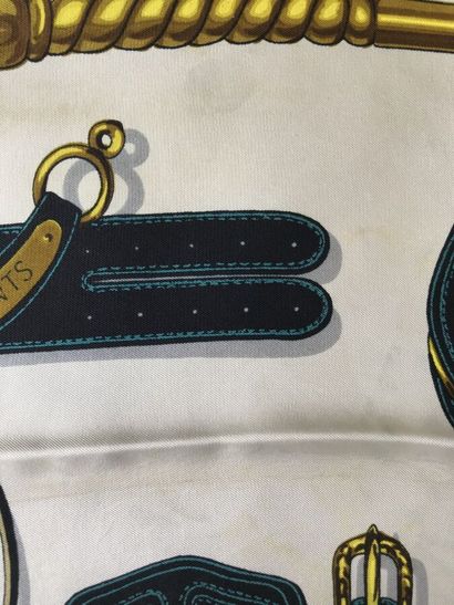 HERMES Paris

Quatre carrés 90 en twill de...
