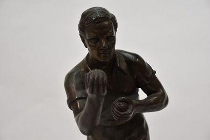 JEUX DE BOULE.

Joueur de boules anglaises.

Sculpture...