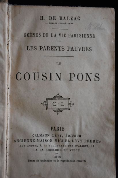 Un ensemble de livres reliés dont : 

- VOLTAIRE,...