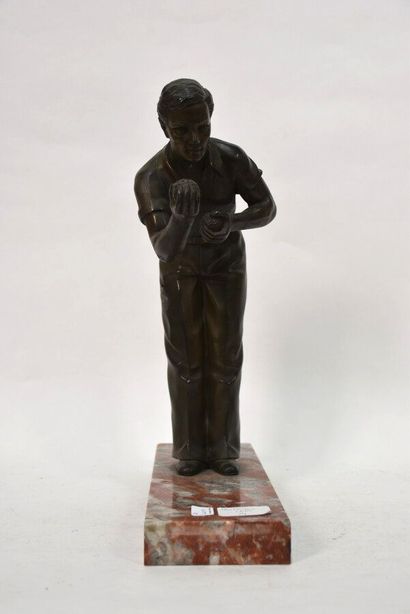 JEUX DE BOULE.

Joueur de boules anglaises.

Sculpture...