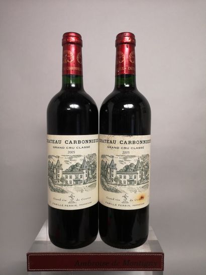 2 bouteilles Château CARBONNIEUX - Gcc de...