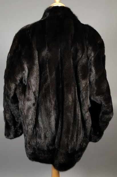 HERMINE couture fourrures, 211 rue Saint...