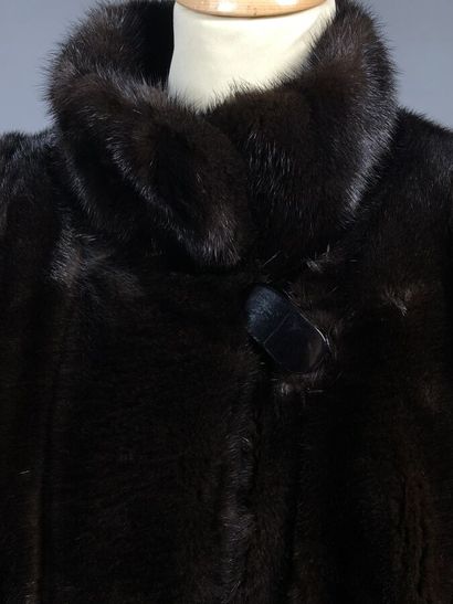 HERMINE couture fourrures, 211 rue Saint...