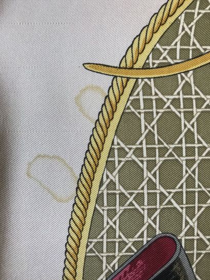 HERMES Paris

Trois carrés 90 en twill de...