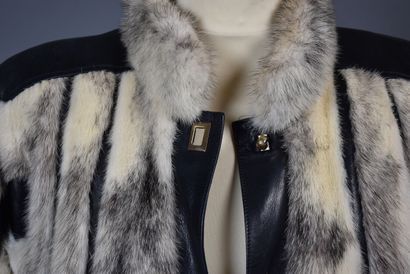 HENRI STERN, 8 av. Matignon, Paris

Veste...