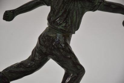 JEUX DE BOULE.

Joueur de boules lyonnaises.

Sculpture...
