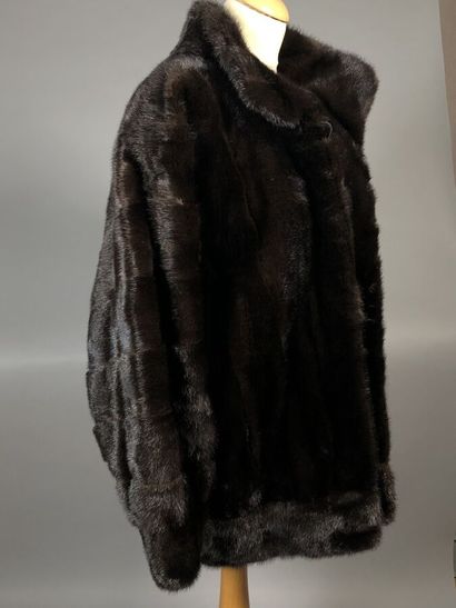 HERMINE couture fourrures, 211 rue Saint...