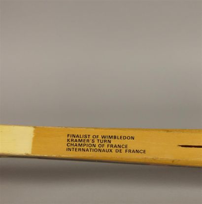 TENNIS. 

Raquette de tennis vintage en bois...