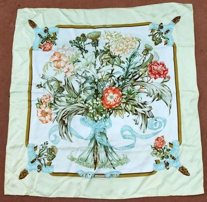 HERMES Paris

Carré 90 en twill de soie imprimée

Modèle...