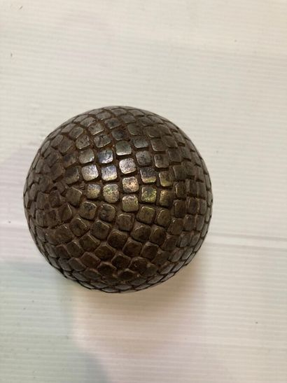 JEUX DE BOULE.

Deux paires de boules en...