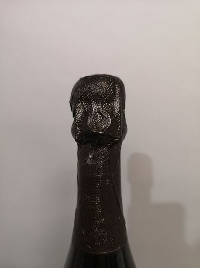 1 bottle CHAMPAGNE DOM PERIGNON 1996 
Label...