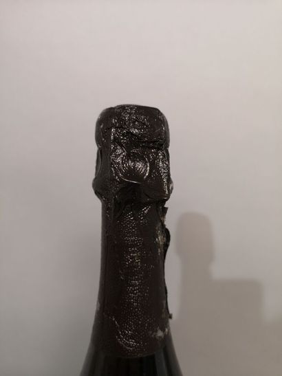 1 bottle CHAMPAGNE DOM PERIGNON 1996 
Label...