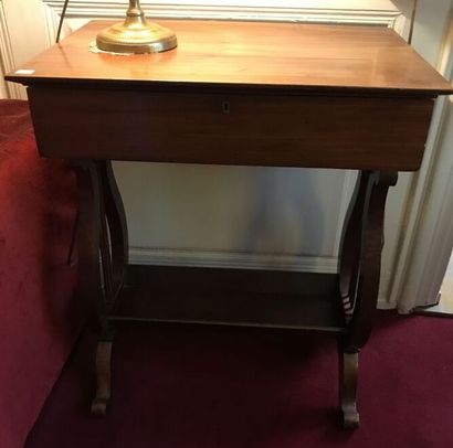 Mahogany workbench
Lyre mounts and crotch...