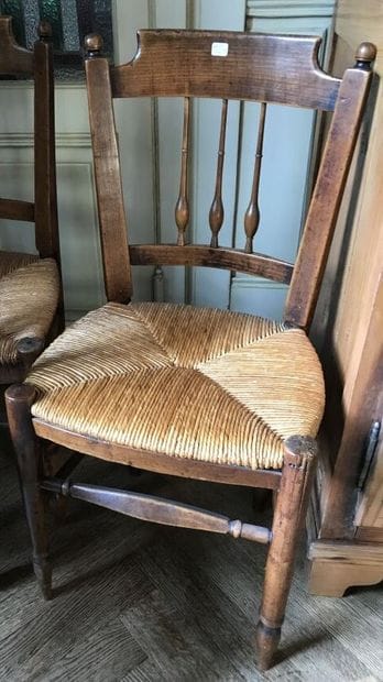 Four straw chairs in natural wood
Back with...