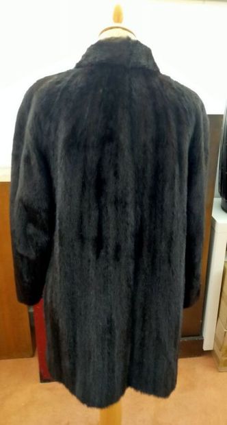 LA CANADIENNE
Jacket in dark mink
T : 38
(wear,...